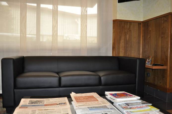 Imagen de los interiores del Hotel Est, Piombino. Foto 17