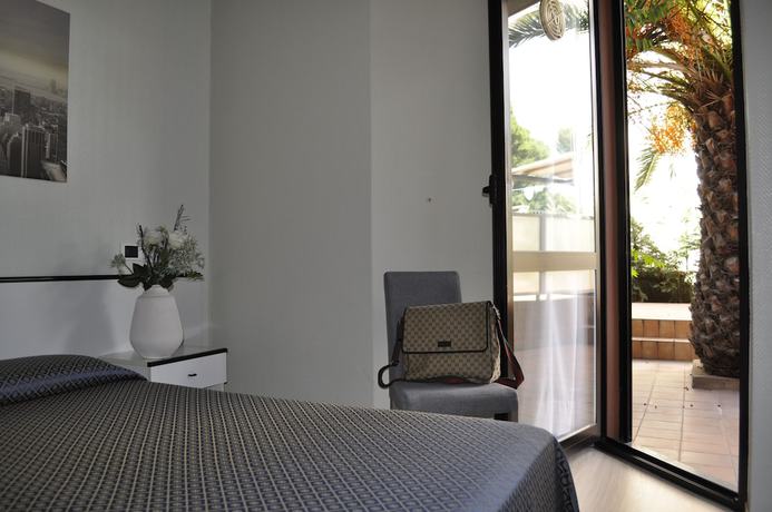 Imagen de la habitación del Hotel Est, Piombino. Foto 13