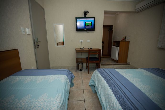 Imagen de la habitación del Hotel Esta&ccedil;&atilde;o Para&iacute;so. Foto 9