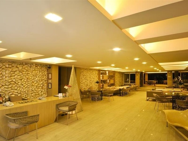 Imagen general del Hotel Estacio Uno Lifestyle Resort. Foto 12