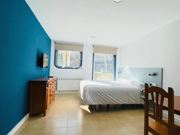 Imagen de la habitación del Hotel Estación de Montaña Manzaneda. Foto 5