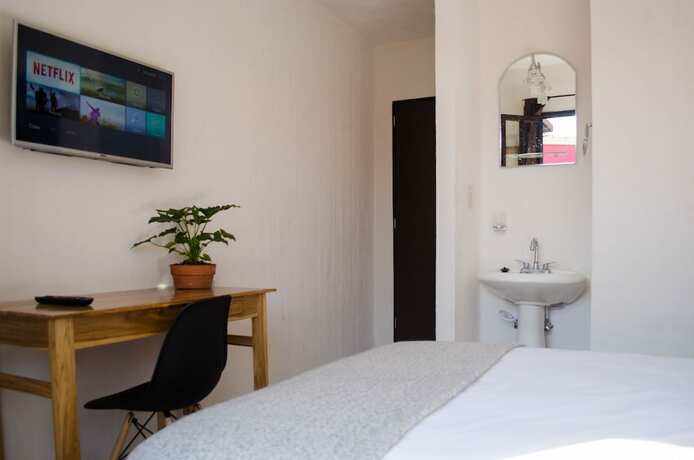 Imagen de la habitación del Hotel Estacion Alameda. Foto 11