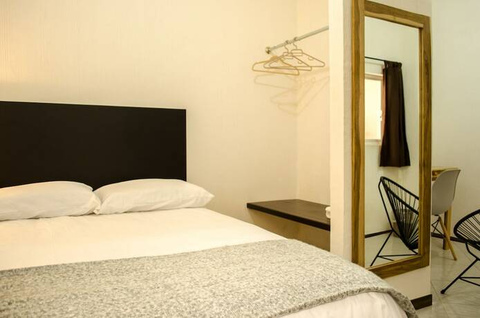 Imagen de la habitación del Hotel Estacion Alameda. Foto 12