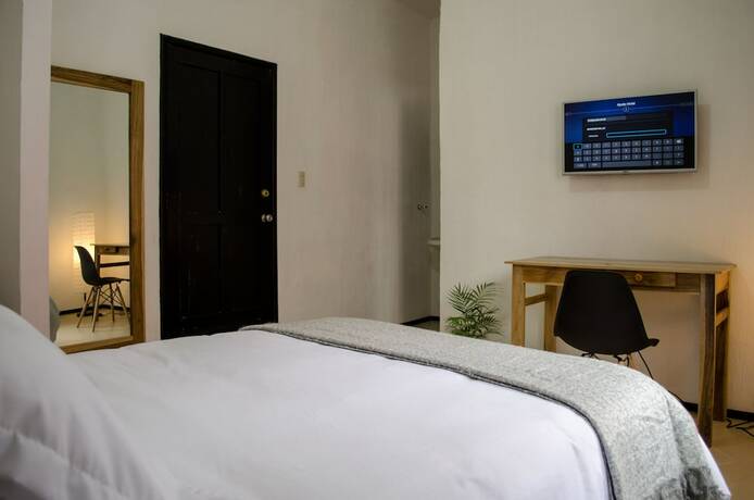 Imagen de la habitación del Hotel Estacion Alameda. Foto 13