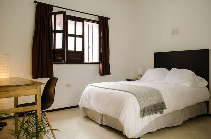 Imagen de la habitación del Hotel Estacion Alameda. Foto 15
