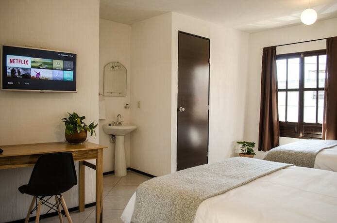 Imagen de la habitación del Hotel Estacion Alameda. Foto 16
