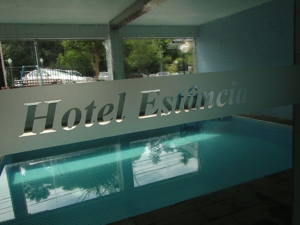 Imagen de la piscina del Hotel Est&acirc;ncia, Po&ccedil;os de Caldas. Foto 15