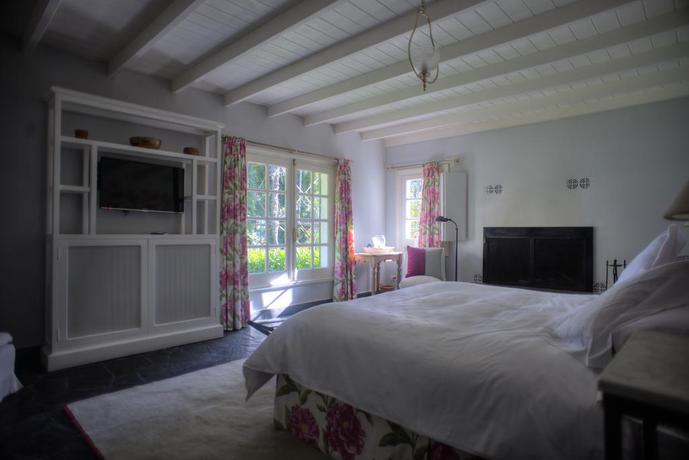 Imagen de la habitación del Hotel Estancia Ave Maria. Foto 6