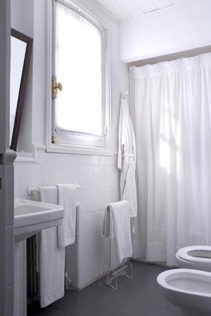 Imagen de la habitación del Hotel Estancia Ave Maria. Foto 10