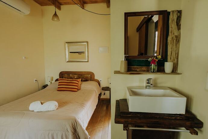 Imagen de la habitación del Hotel Estancia CH. Foto 16