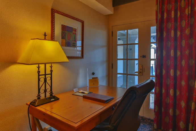 Imagen de la habitación del Hotel Estancia Del Norte San Antonio, Tapestry Collection By Hilton. Foto 6