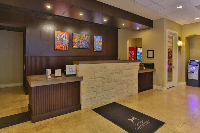 Imagen de los interiores del Hotel Estancia Del Norte San Antonio, Tapestry Collection By Hilton. Foto 9