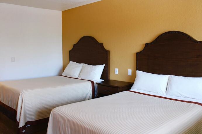 Imagen general del Hotel Estancia Inn. Foto 3