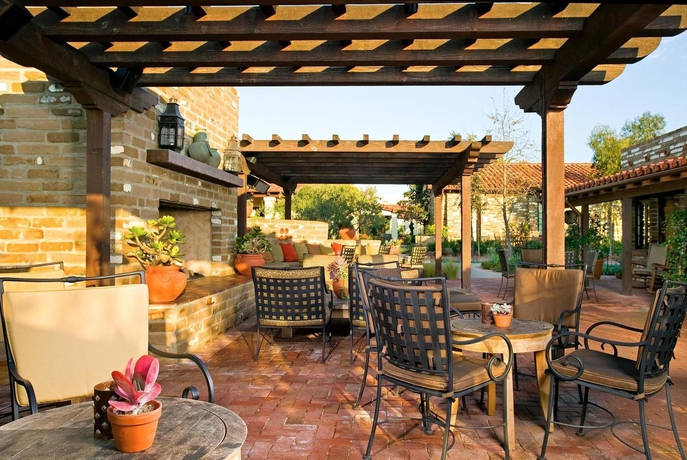 Imagen del bar/restaurante del Hotel Estancia La Jolla and Spa. Foto 4