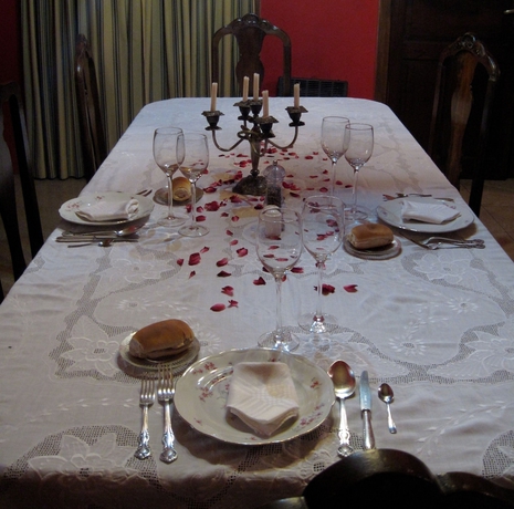 Imagen del bar/restaurante del Hotel Estancia La Rosita. Foto 5