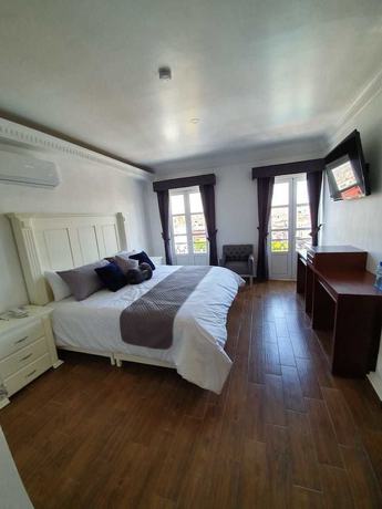 Imagen de la habitación del Hotel Estancia Real. Foto 3