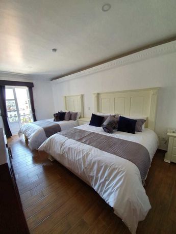 Imagen de la habitación del Hotel Estancia Real. Foto 12