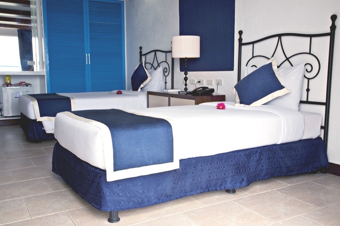 Imagen de la habitación del Hotel Estancia Resort. Foto 5