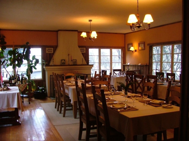 Imagen del bar/restaurante del Hotel Estancia Rio De Los Ciervos. Foto 4