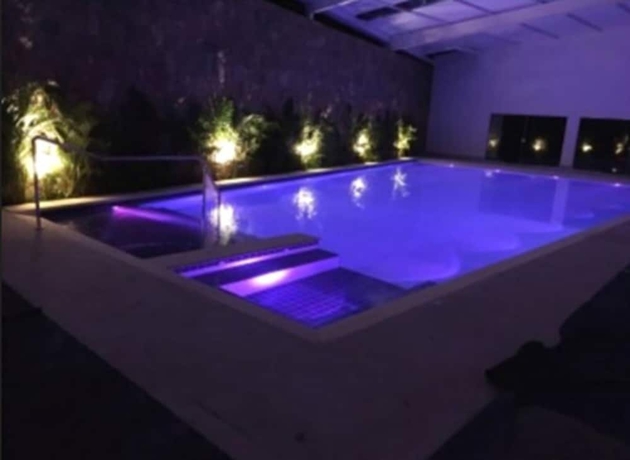 Imagen de la piscina del Hotel Estancia Santa Monica. Foto 15