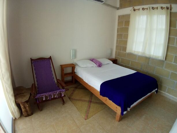Imagen de la habitación del Hotel Estancia de Cort&eacute;s. Foto 17