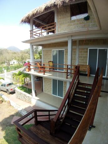 Imagen de la habitación del Hotel Estancia de Cort&eacute;s. Foto 20