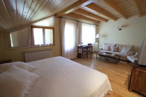 Imagen de la habitación del Hotel Estanys Blaus. Foto 8