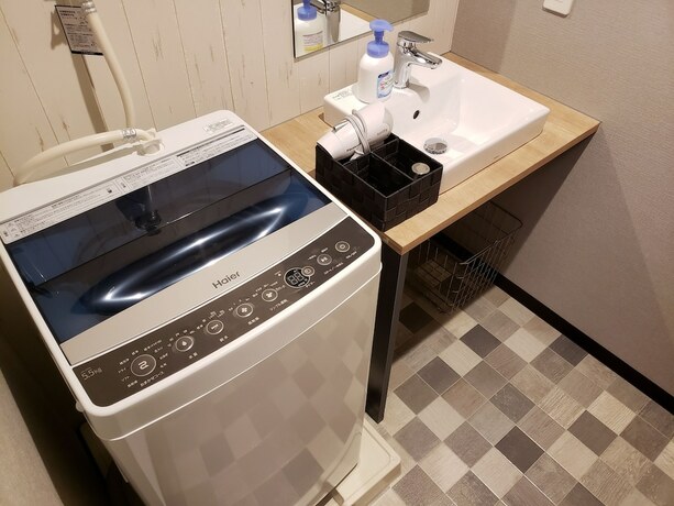 Imagen de la habitación del Hotel E-stay Namba. Foto 38