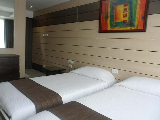 Imagen general del Hotel Esteem. Foto 16