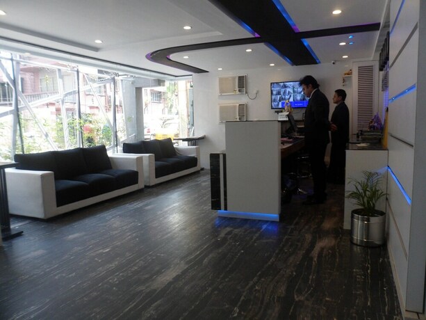 Imagen general del Hotel Esteem. Foto 1