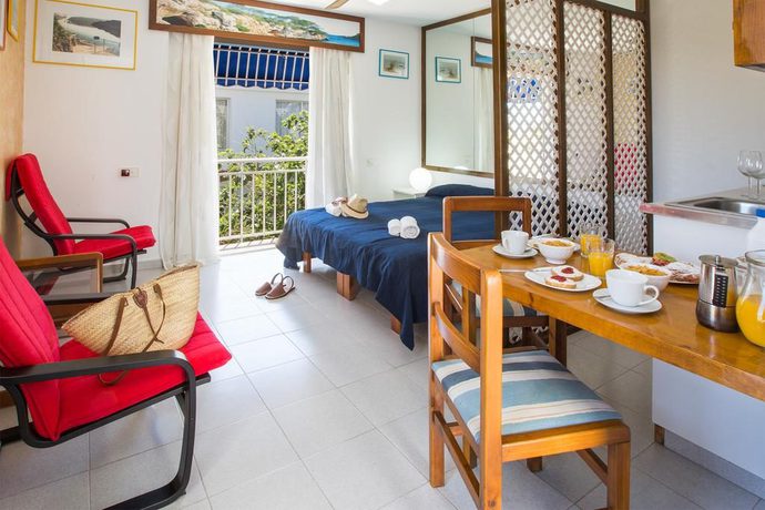 Imagen general del Hotel Estel Blanc Apartaments. Foto 5