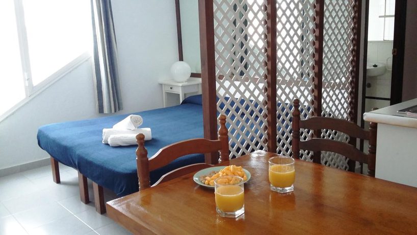 Imagen general del Hotel Estel Blanc Apartaments. Foto 8