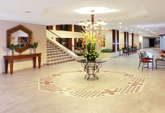 Imagen de los interiores del Hotel Estelar Altamira. Foto 13