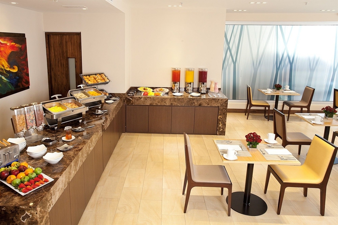 Imagen del bar/restaurante del Hotel Estelar Calle 100. Foto 3