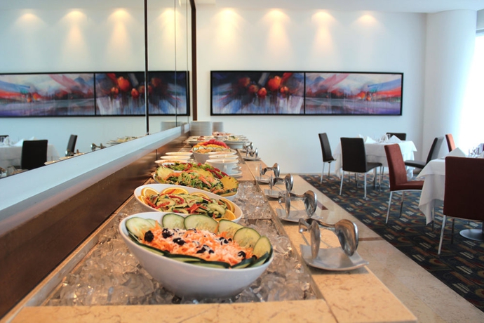 Imagen del bar/restaurante del Hotel Estelar Milla De Oro. Foto 4