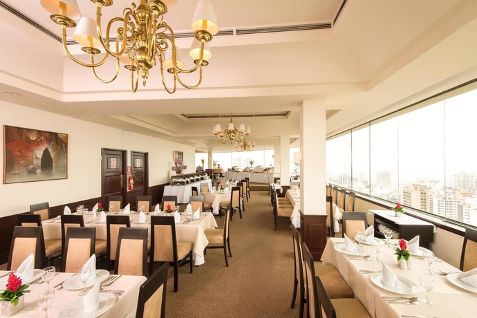 Imagen del bar/restaurante del Hotel Estelar Miraflores. Foto 2