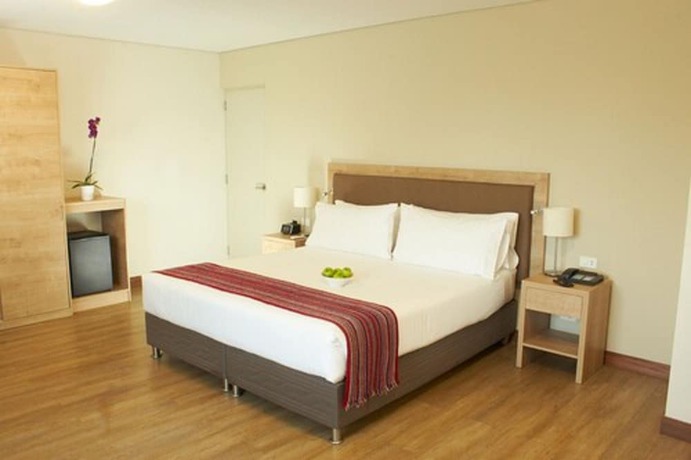 Imagen de la habitación del Hotel Estelar San Isidro. Foto 15