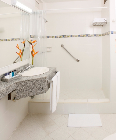 Imagen de la habitación del Hotel Estelar Santamar and Centro De Convenciones. Foto 8