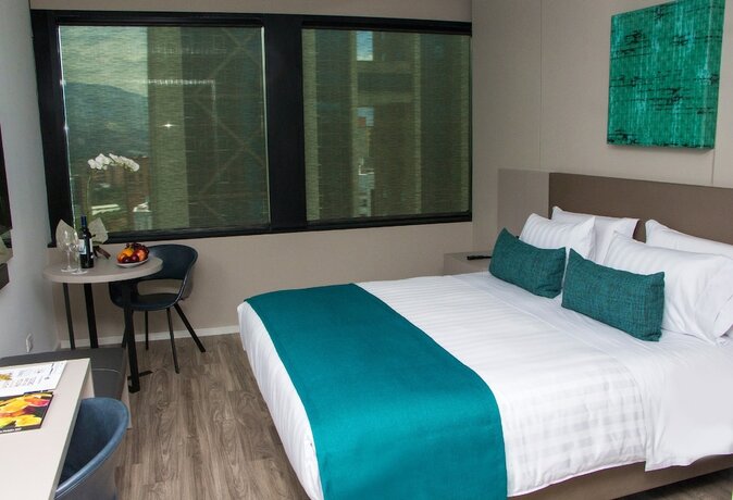 Imagen de la habitación del Hotel Estelar Square. Foto 17