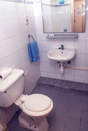 Imagen de la habitación del Hotel Estella. Foto 10
