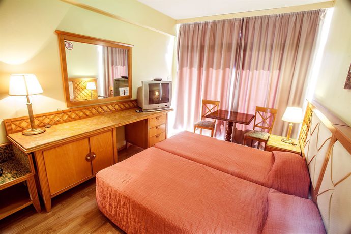 Imagen de la habitación del Hotel Estella. Foto 12
