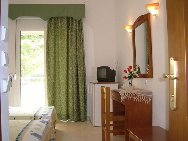 Imagen de la habitación del Hotel Estelle, Gerakini. Foto 7