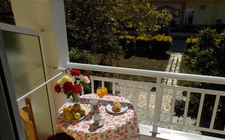 Imagen de la habitación del Hotel Estelle, Gerakini. Foto 13