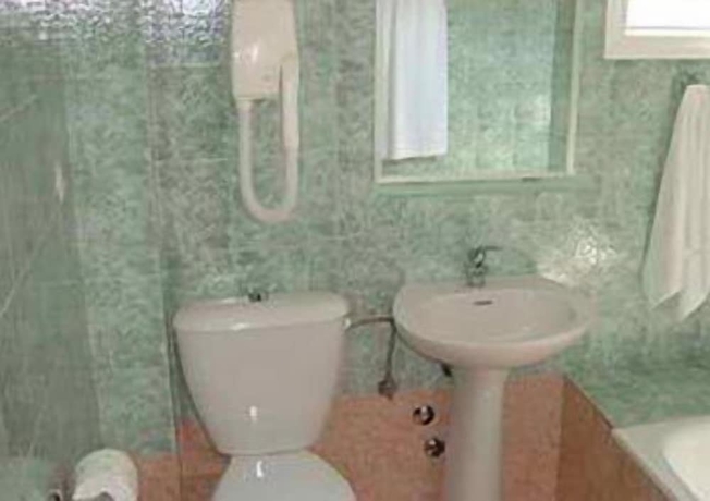 Imagen de la habitación del Hotel Estelle, Gerakini. Foto 18