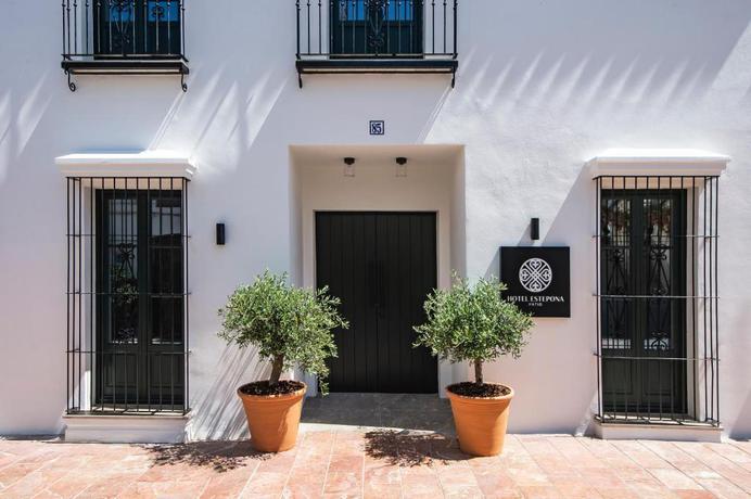 Imagen de los exteriores del Hotel Estepona Patio. Foto 6