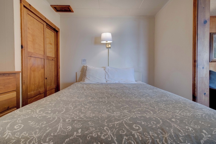 Imagen de la habitación del Hotel Ester Lee Motel. Foto 11
