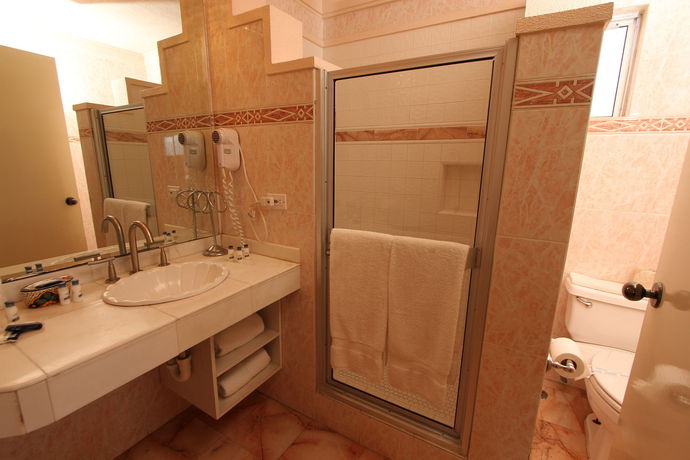 Imagen de la habitación del Hotel Estero Beach and Resort. Foto 6