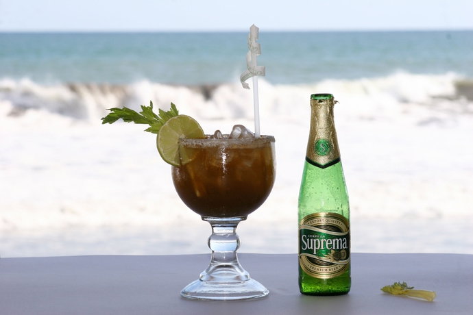 Imagen del bar/restaurante del Hotel Estero Y Mar. Foto 2