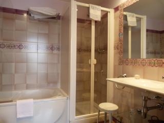 Imagen de los interiores del Hotel Esther. Foto 8