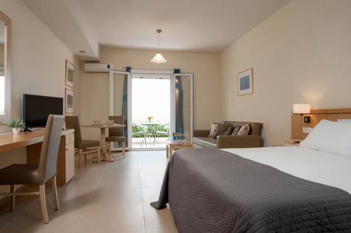 Imagen de la habitación del Hotel Estia, Fenikounta. Foto 5